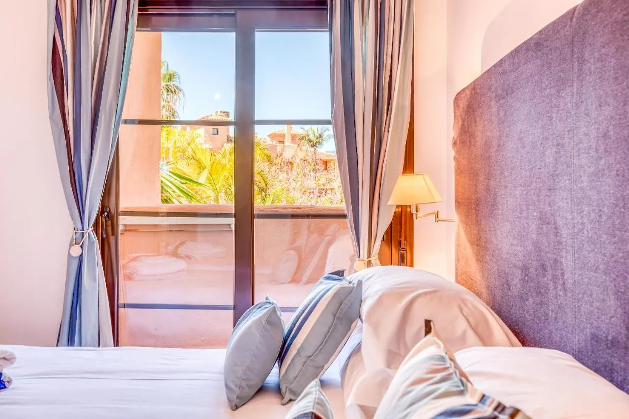 Deluxe Relax Apartment With Pool Estepona